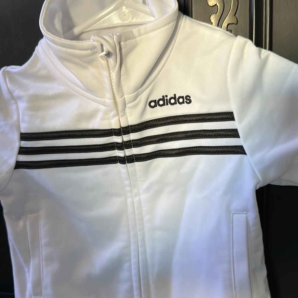 ADIDAS JACKET 6 months ECU in white with black trim, pockets, front zipper - Picture 5 of 11
